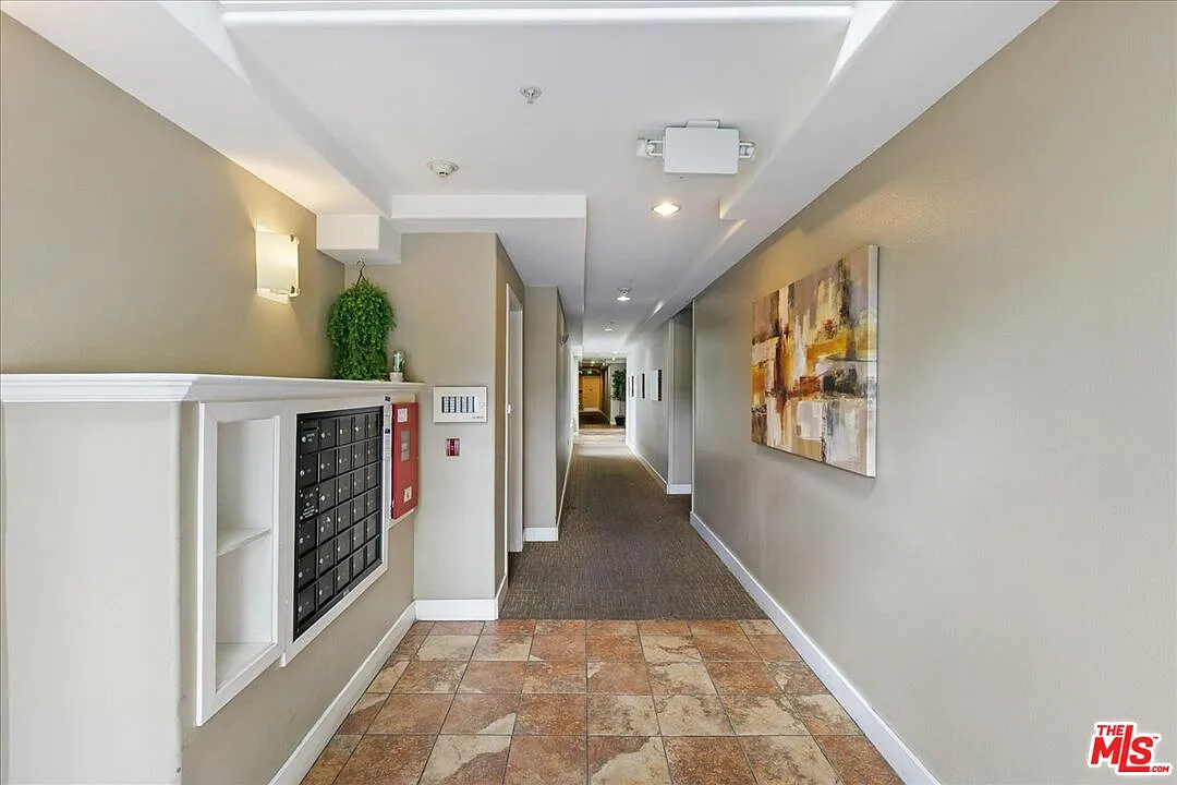 3 bed, 3.0 bath, 1790 sqft, $4,500 — Photo 3