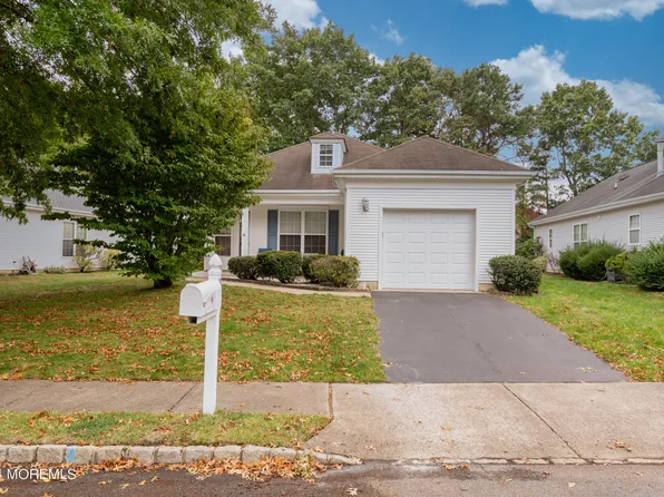 24 Spring Valley Drive, Lakewood, NJ 08701