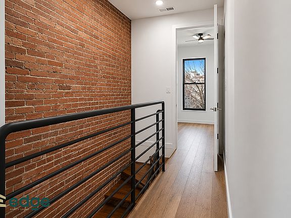 4th image of 181 Kosciuszko St #2L