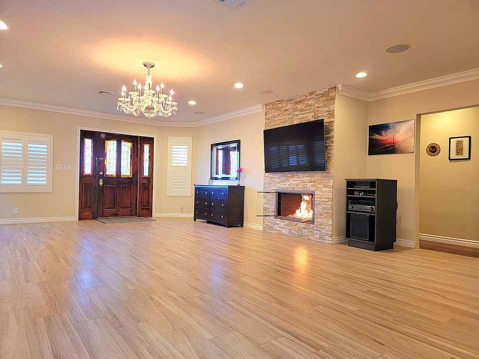 Living room 1