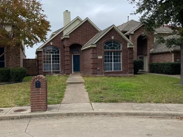 18752 Lloyd Cir, Dallas, TX 75252