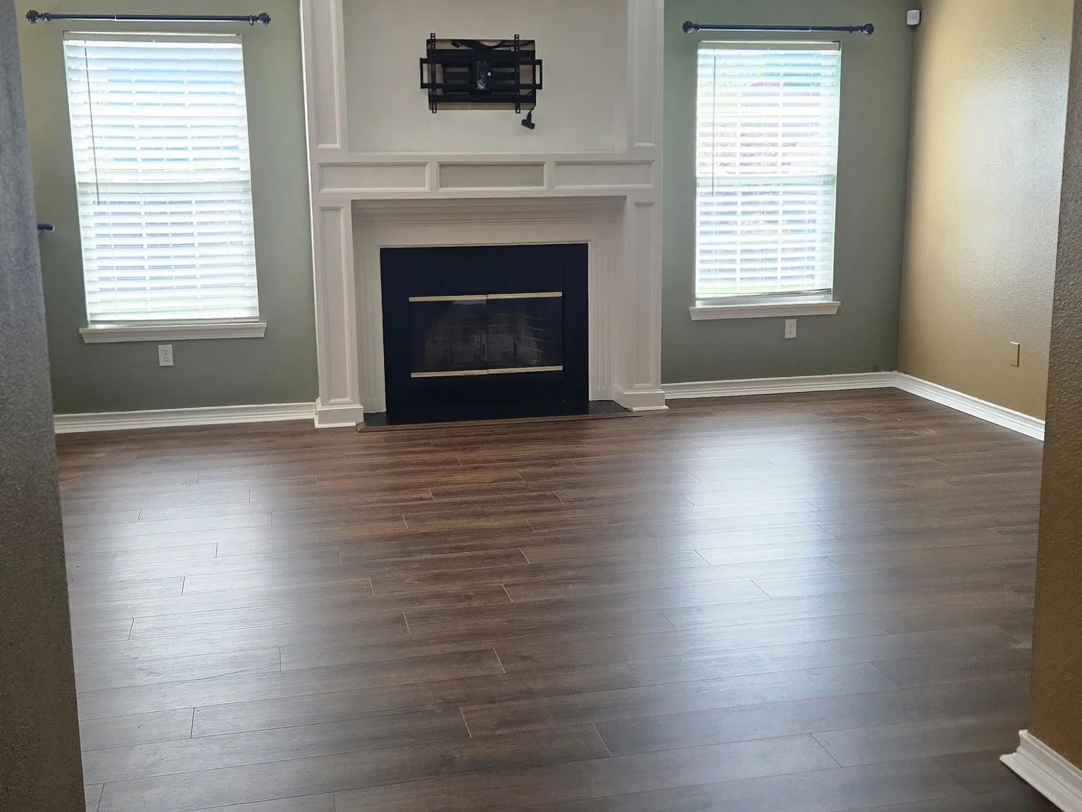 3 bed, 1308 sqft, $2,100 — Photo 4