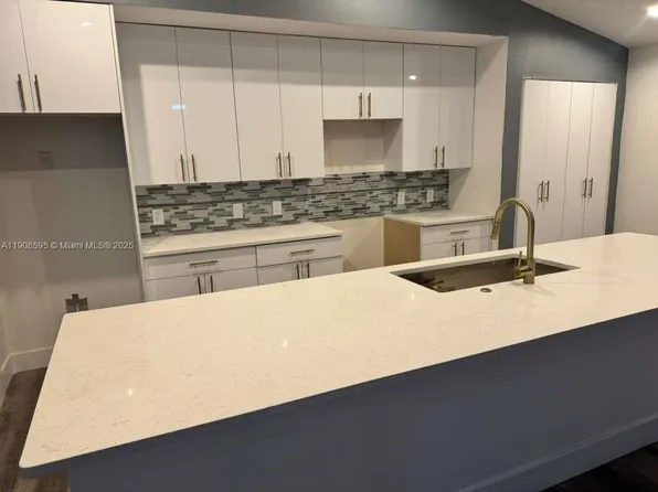 482 Marion Ave, Port Saint Lucie, FL 34983