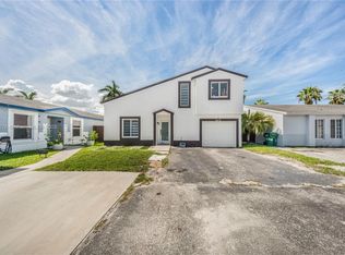 Country Lake Homes 1st Ad, Hialeah, FL 33015