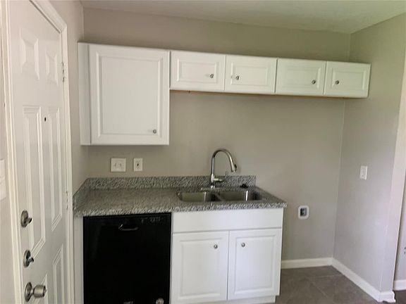 5th image of 2621 Rosemead Dr