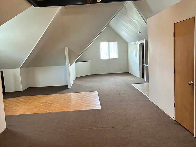 108 E Main St #B — Photo 2