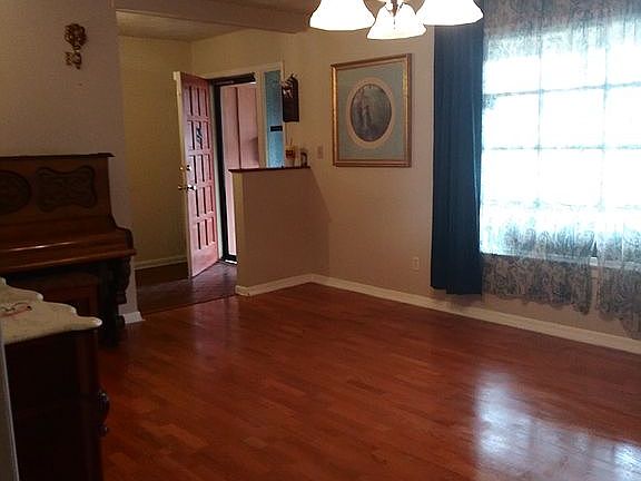 5th image of 1606 Celia Dr