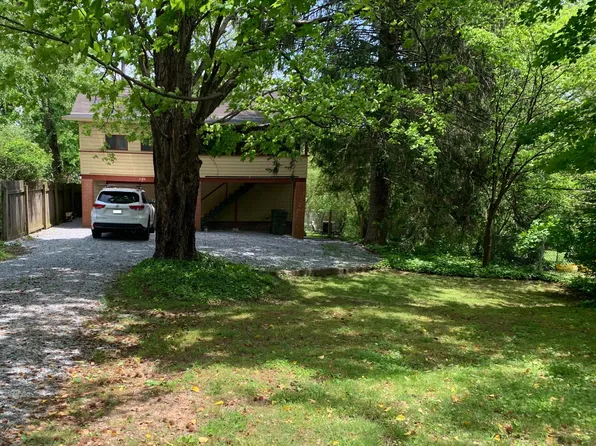 520 N Oak St Unit A, Hendersonville, NC 28739