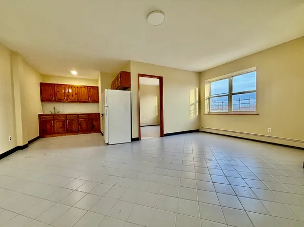 445 S 4th Ave APT 3A, Mount Vernon, NY 10550