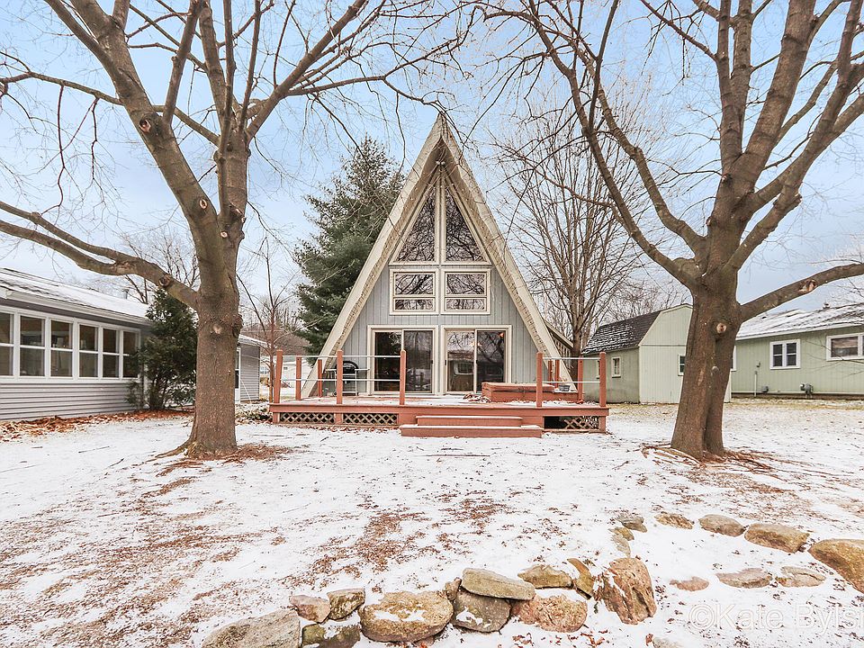 1st image of 12863 Valley Dr