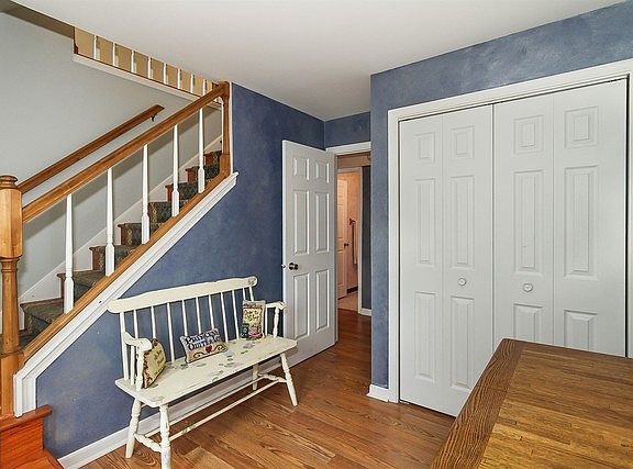 3rd image of 530 N La Londe Ave