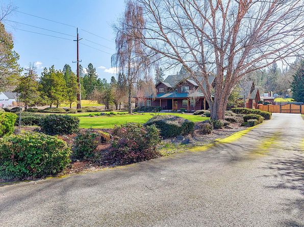 121 Valle Vista Dr, Grants Pass, OR 97527