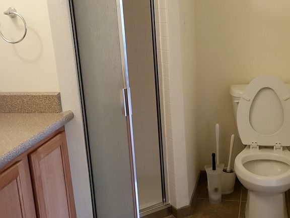 5th image of 23 Yellowstone Ave