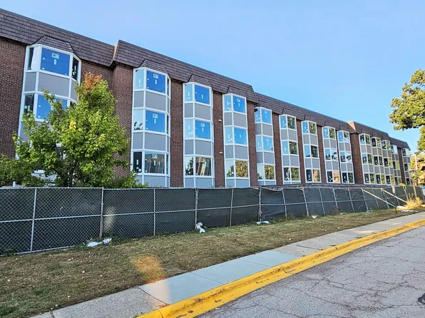 200 Thames Pkwy APT 1K, Park Ridge, IL 60068