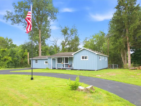 4945 Miller Rd, Ann Arbor, MI 48103