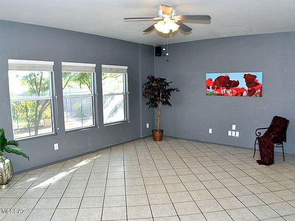 3rd image of 2111 W Sunset Surprise Ct