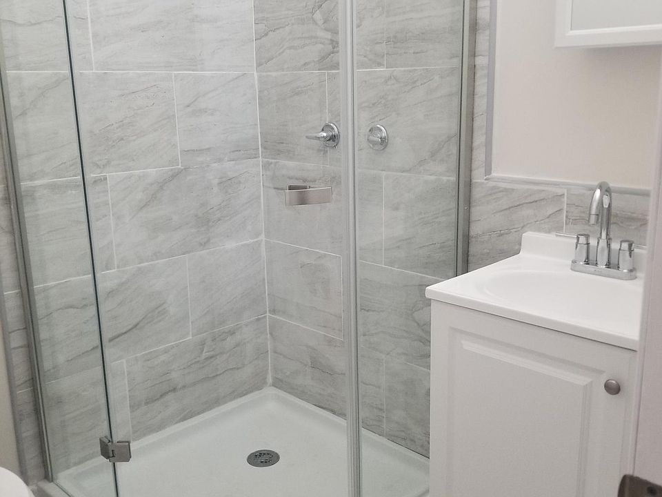 2nd image of 4754 Matilda Ave