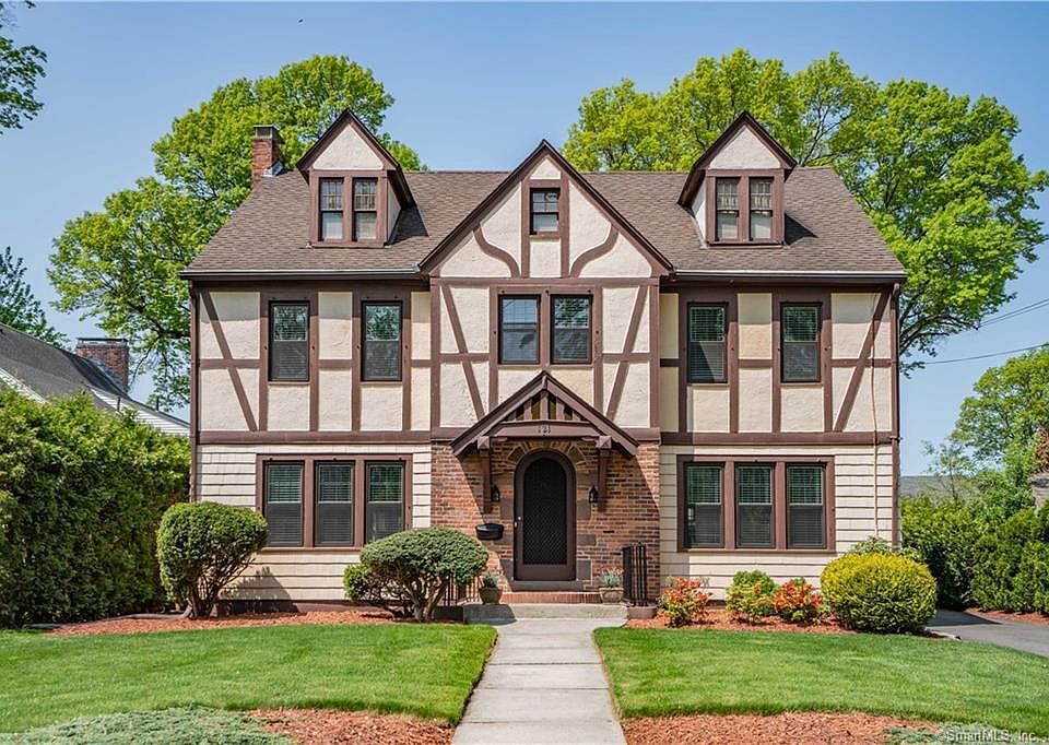 121 Foxcroft Rd, West Hartford, CT 06119 Zillow
