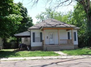 1717 Oneida St, Lexington, MO 64067