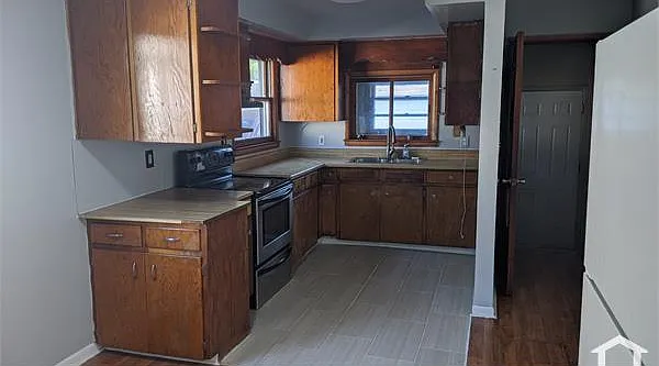 53 W Fairmount Ave — Photo 16