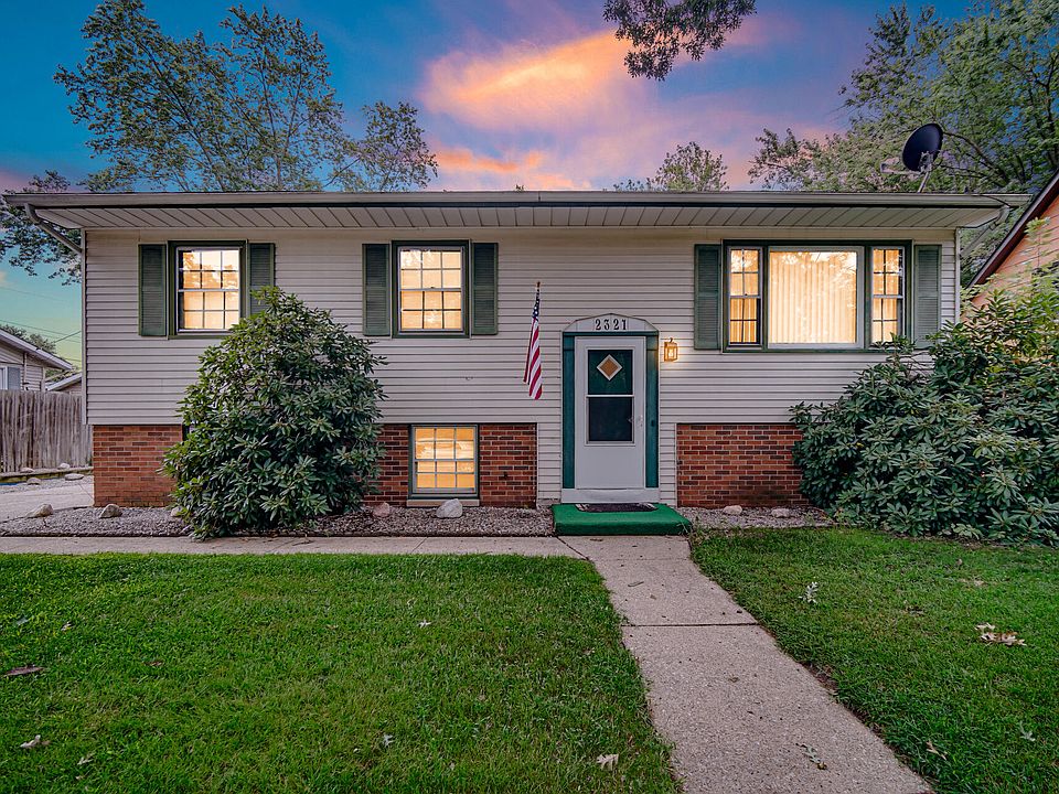 1st image of 2321 Greenwood Ave