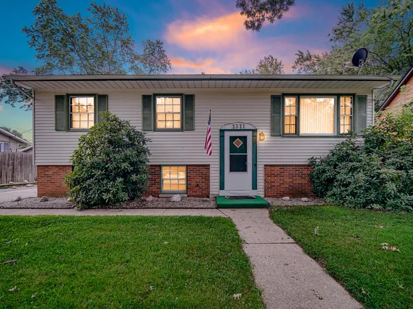 2321 Greenwood Ave, Michigan City, IN 46360