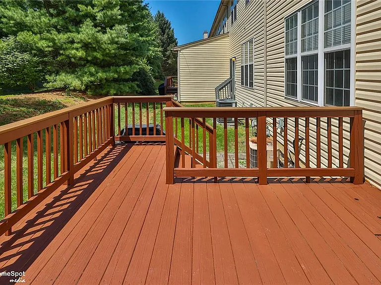 8149 Cross Creek Cir — Photo 44