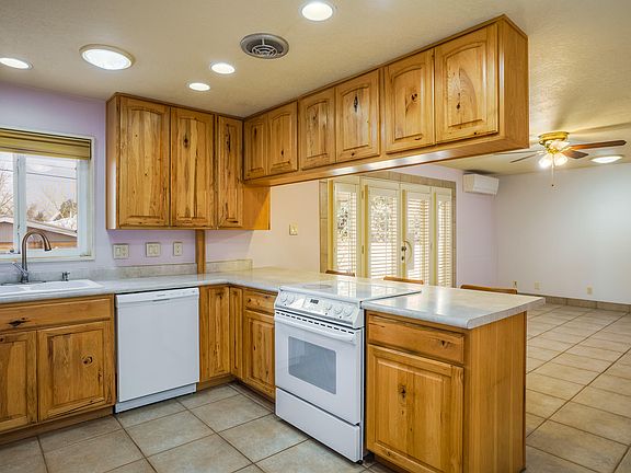 5th image of 2713 Cardenas Dr NE