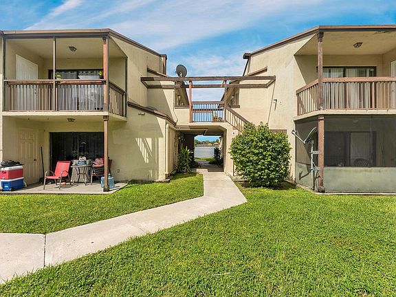 2nd image of 415 NW 210th Street #204
