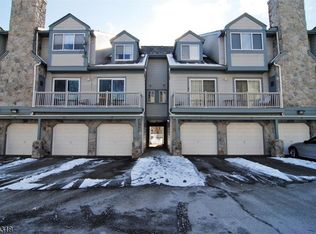 33 Garden Ct, Succasunna, NJ 07876