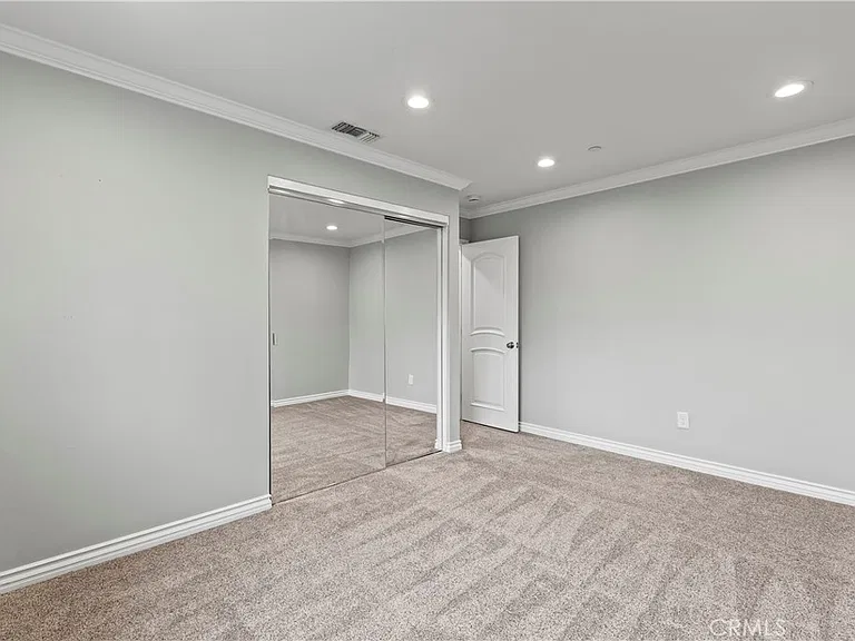 1096 Canyon View Dr — Photo 36