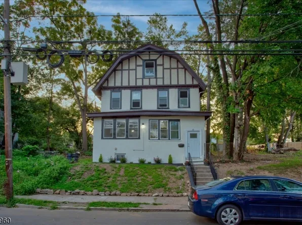 65 Pine Grove Ter, Newark City, NJ 07106