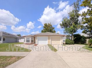 2390 Ironstone Dr E, Jacksonville, FL 32246