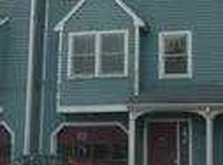 20 Angle St APT 11, Lowell, MA 01851