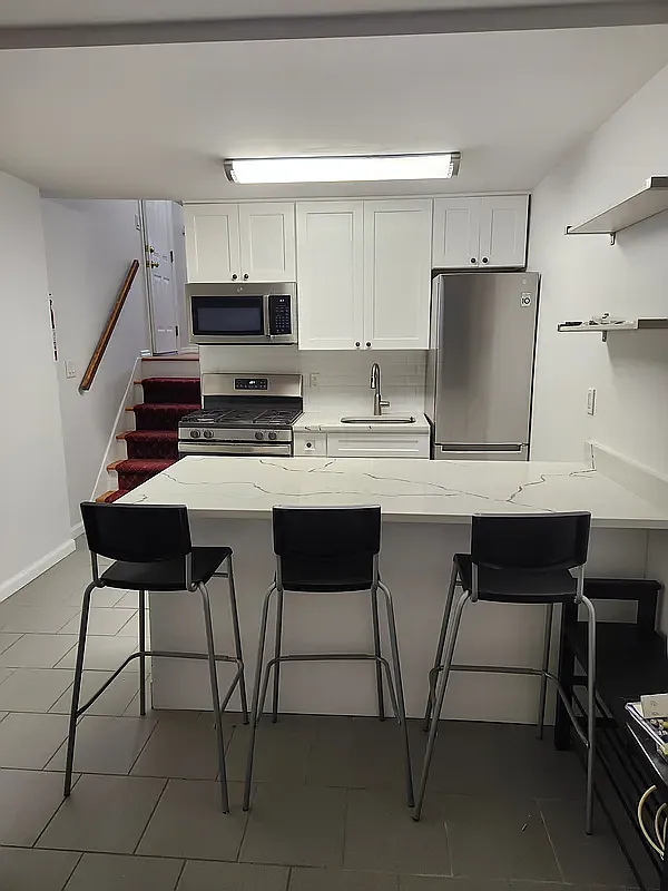 Building Photo - 136 Terrace Pl #1