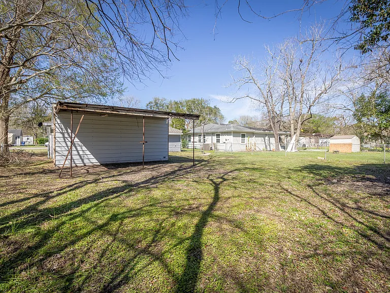 313 Evans St — Photo 13