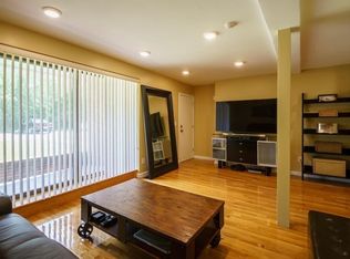 30 Conant St APT 1F, Beverly, MA 01915