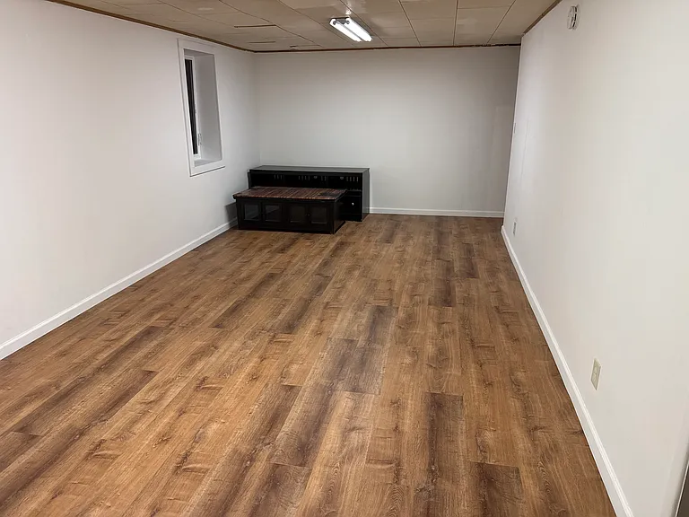 1641 W 82nd Pl — Photo 31