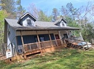 446 Silver Fox Trl, Cleveland, GA 30528