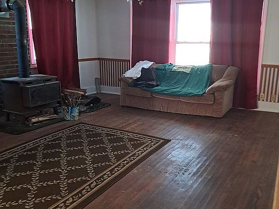 4th image of 16567 Z St