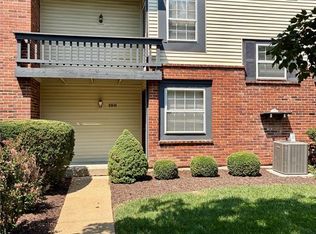 100 Conway Cove Dr, Chesterfield, MO 63017