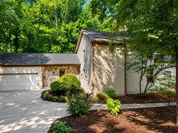 8760 S Mount Dr, Johns Creek, GA 30022
