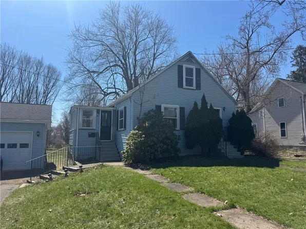 70 Summit St, Fairport, NY 14450