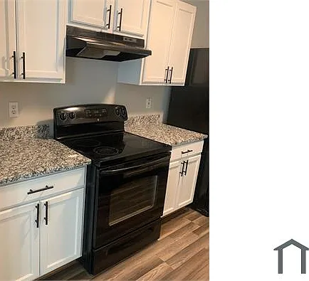 3 bed, 1408 sqft, $2,200 — Photo 2
