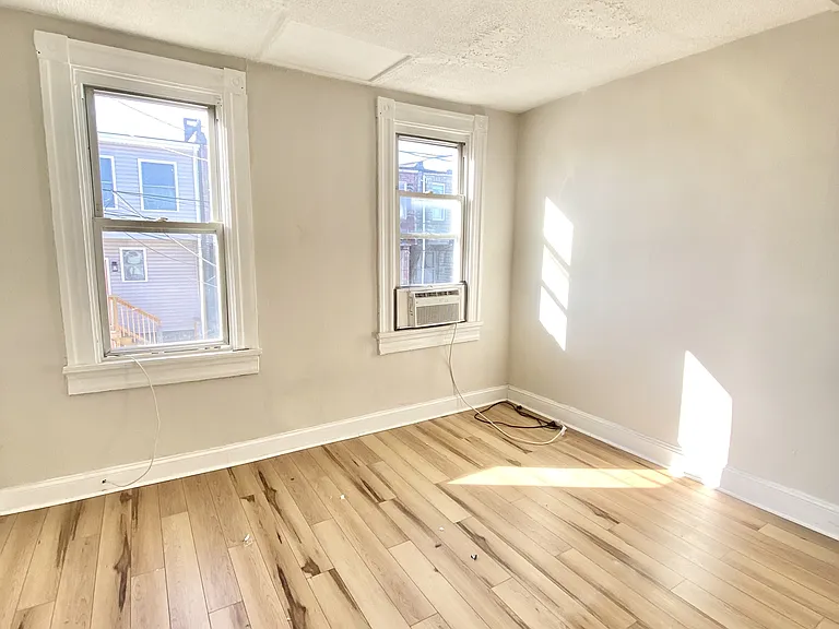 514 N Decker Ave — Photo 10