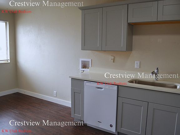 5th image of 579-585 W Tiffany Town Dr
