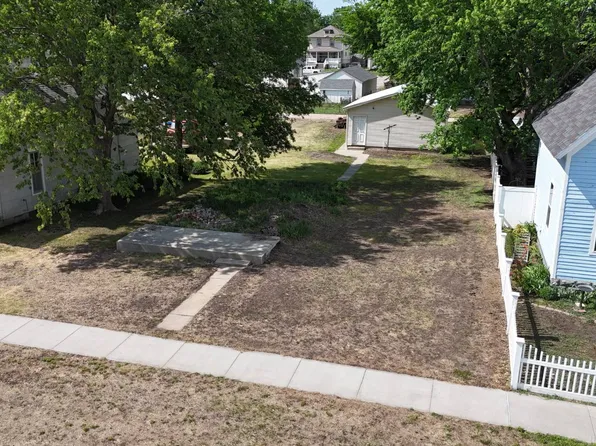 534 W 5th St, York, NE 68467