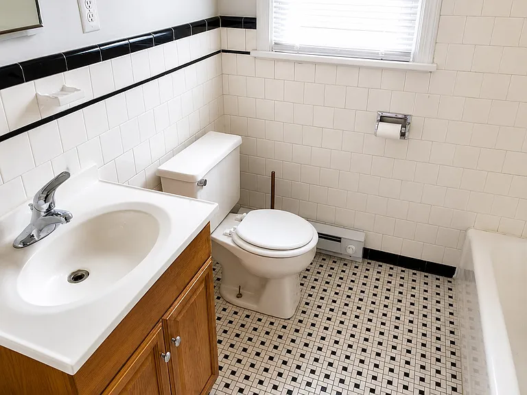 1724 Catalina Dr — Photo 11
