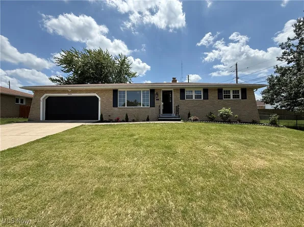 1909 Staunton Dr, Parma, OH 44134