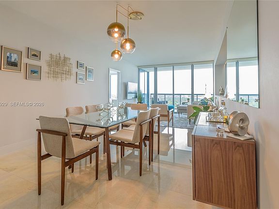 5th image of 601 NE 36th St APT 2507